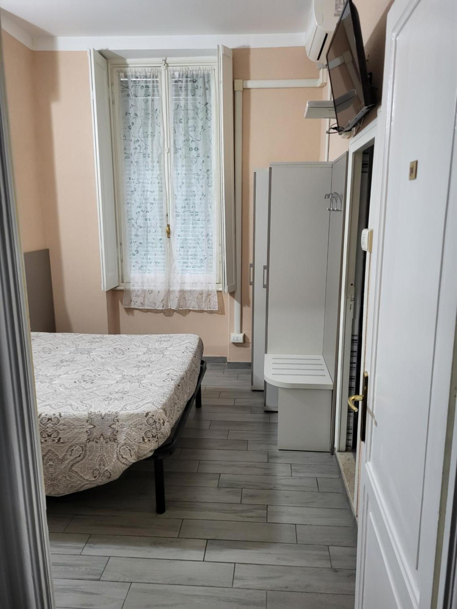 Hotel Barone Генуя Экстерьер фото